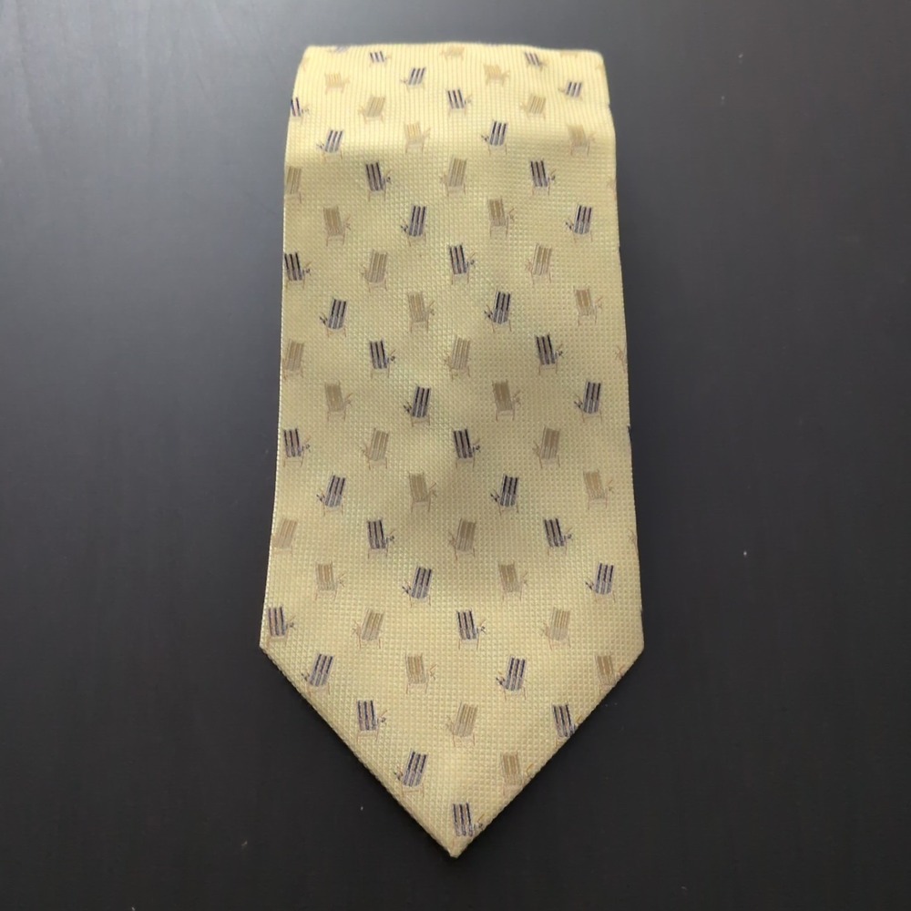Tommy Bahama Off Island Necktie Mens Yellow Silk Deck Chair Beach Pattern 58"